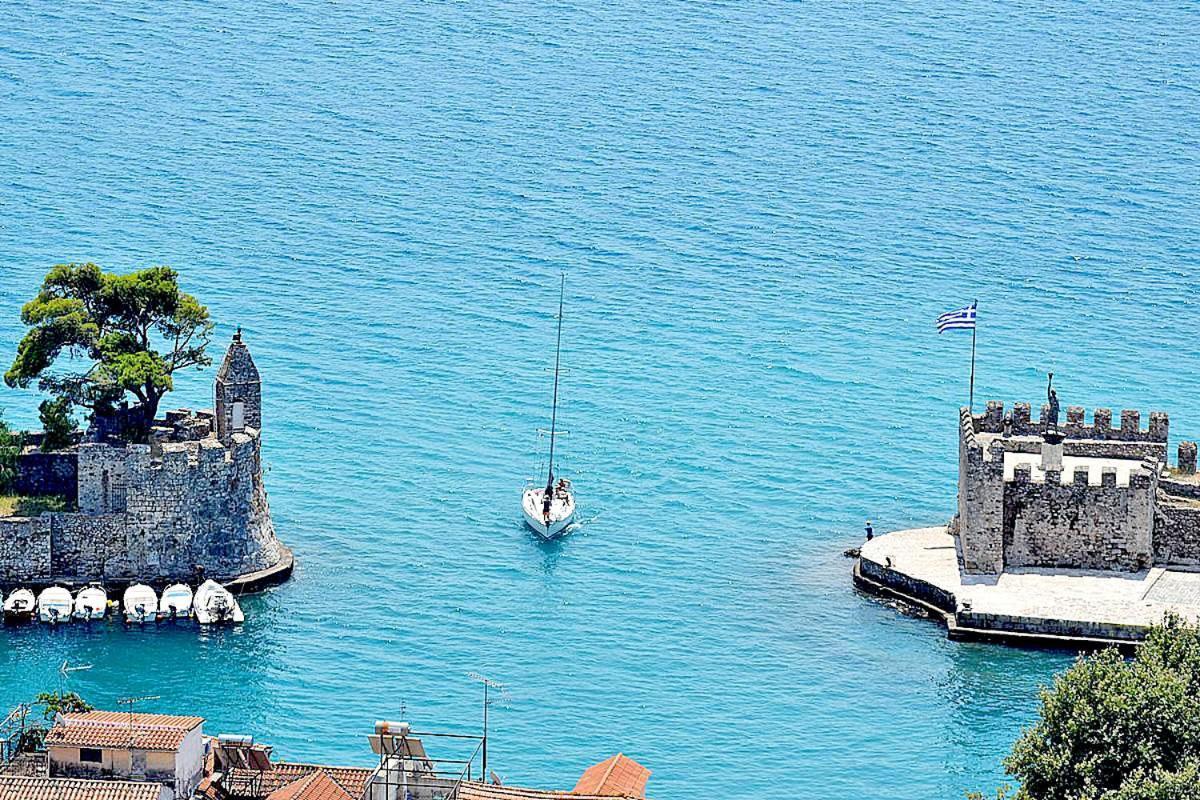 Nafpaktos-Luxury Suite Luaran gambar